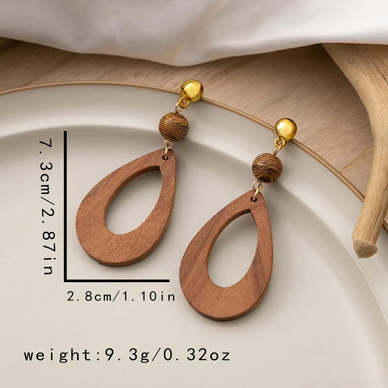 Wooden Quality Teardrop Dangle Earrings, Brown Thread Ball, Gold Stud, Vintage Style[m161]