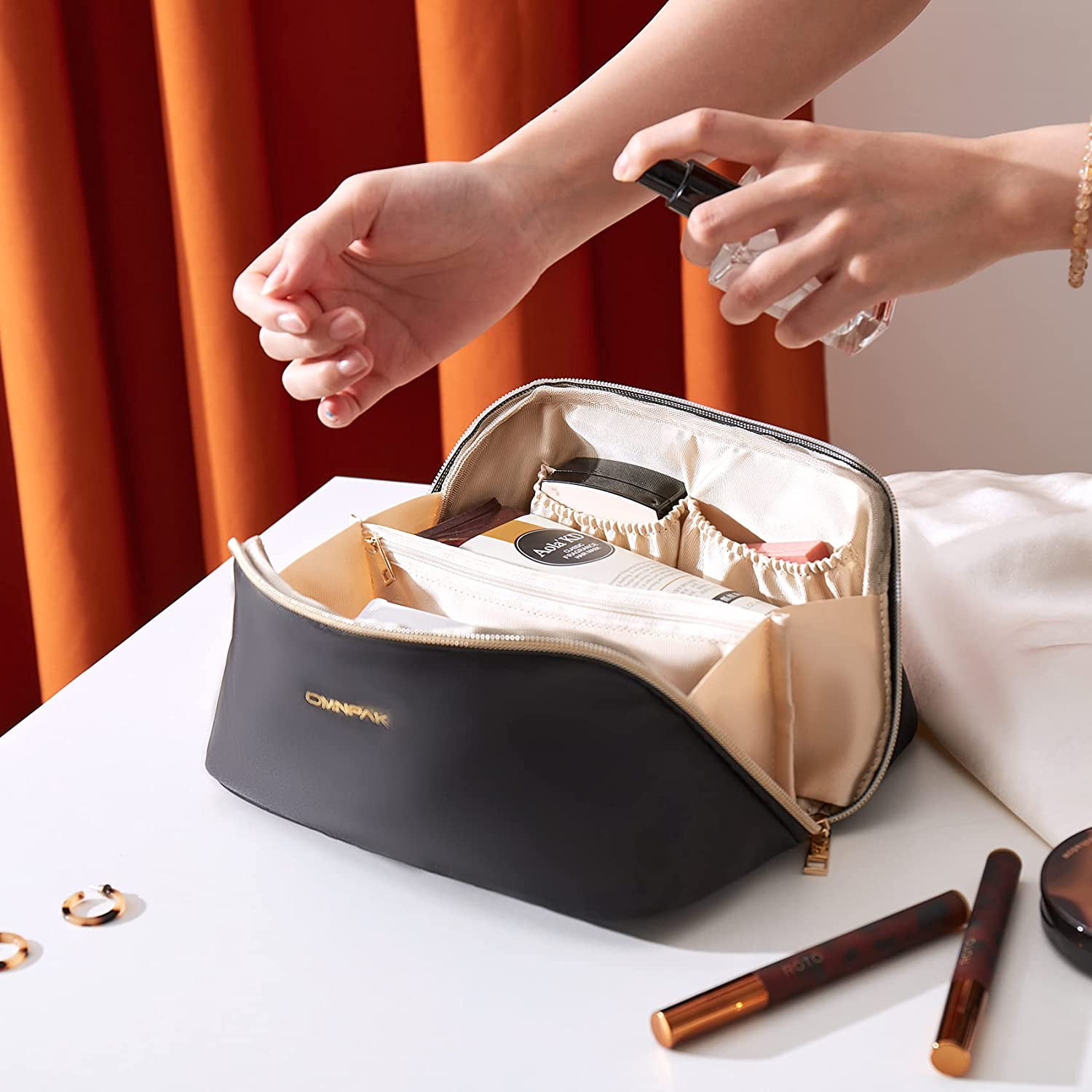 Large Capacity Travel Cosmetic Bag Travel Makeup Bag Opens 