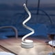 thumbnail image 4 of Moderna lámpara de mesa LED en espiral, decoración de mesita de noche, luz curva, UE (A) Hugtrwg Para estrenar, 4 of 9