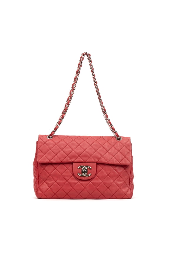 Pre-Owned Chanel Red Classic Soft Flap Maxi Shoulder Bag Caviar Quilted Leather