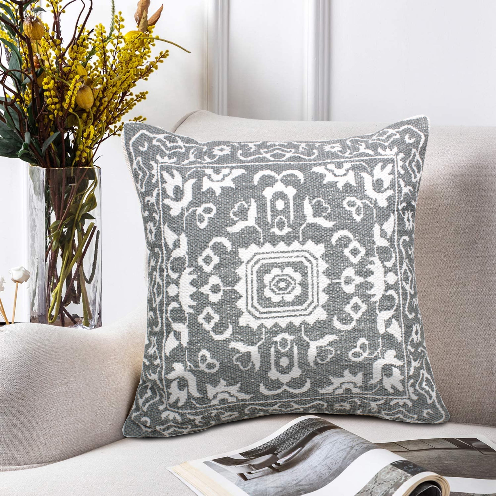 Ox Bay 20" x 20" Hand-Woven Gray/ White Medallion Cotton Blend Pillow Cover