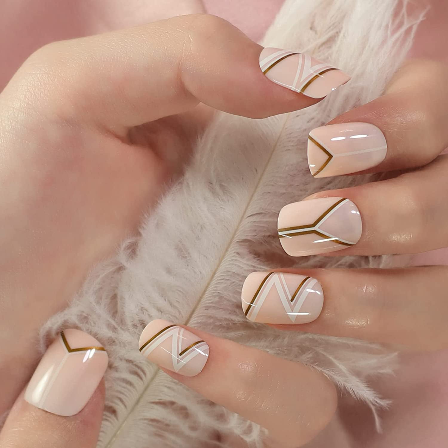 Round Short Daily Designed Fake Nails Nude Pink With Gold Line Press on  False Nails Glossy Fingernails Acrylic Professional Nail Art Tips -  