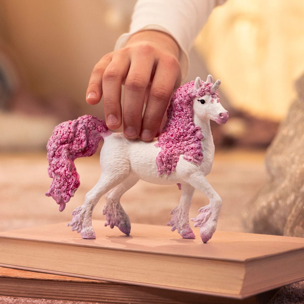 schleich Bayala - 5.5" Flower Unicorn Mare - Unicorn Toy for Girls and Boys - Fantasy Horse Figurine for Kids Ages 5+ | 70831