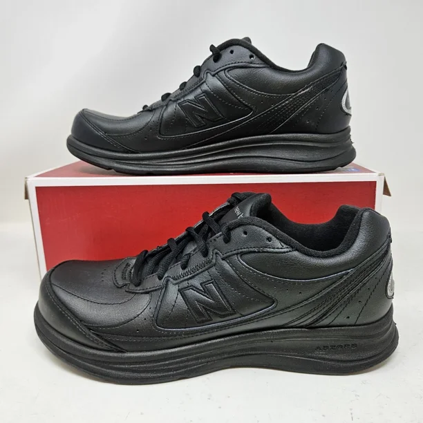 Men's New Balance 577 Comfy Walking Casual Shoes / Black / MW577BK / Size 8.5