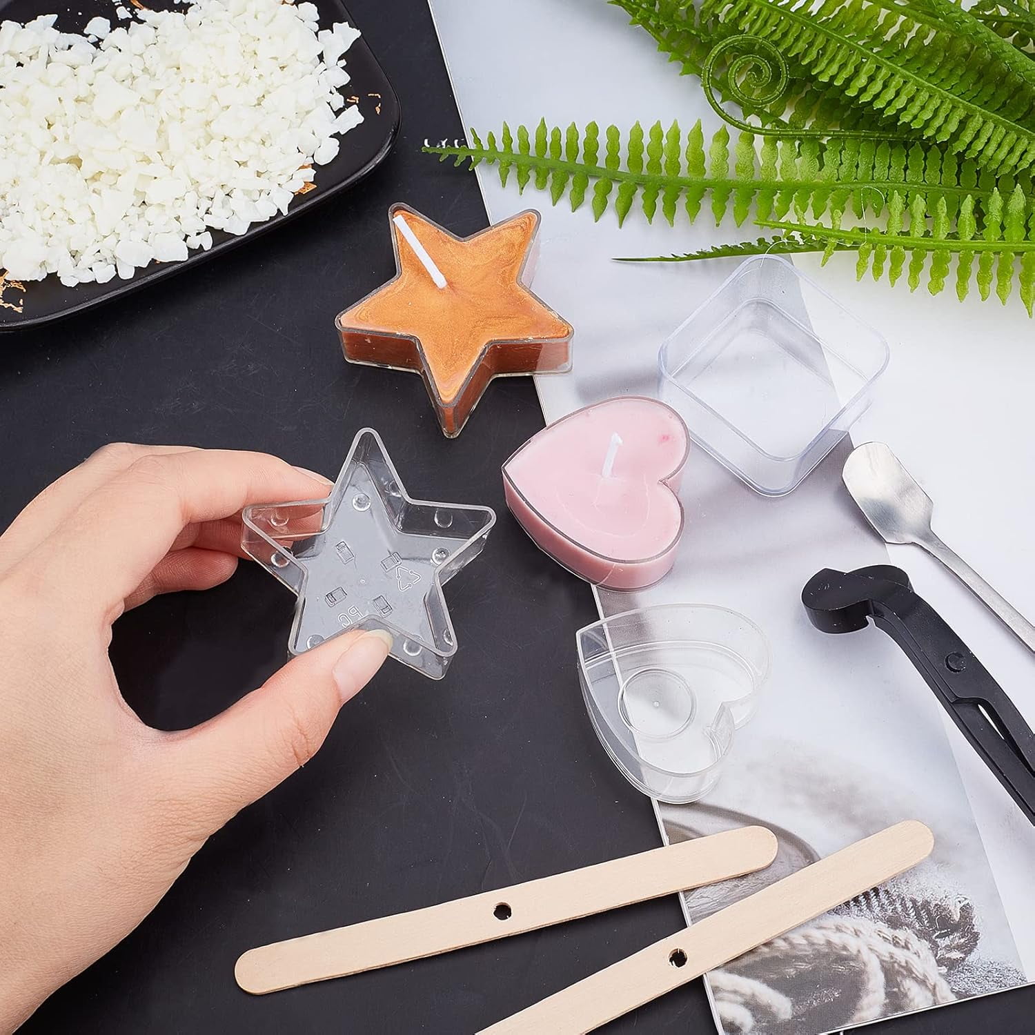 Candle Making Kit Candle Soy Wax Kit Candle Accessory Set Pourong Pot Star Heart Square Round Holder Cup Stickers Tin Scissor Spoons for DIY Wax Candle Making Making DIY