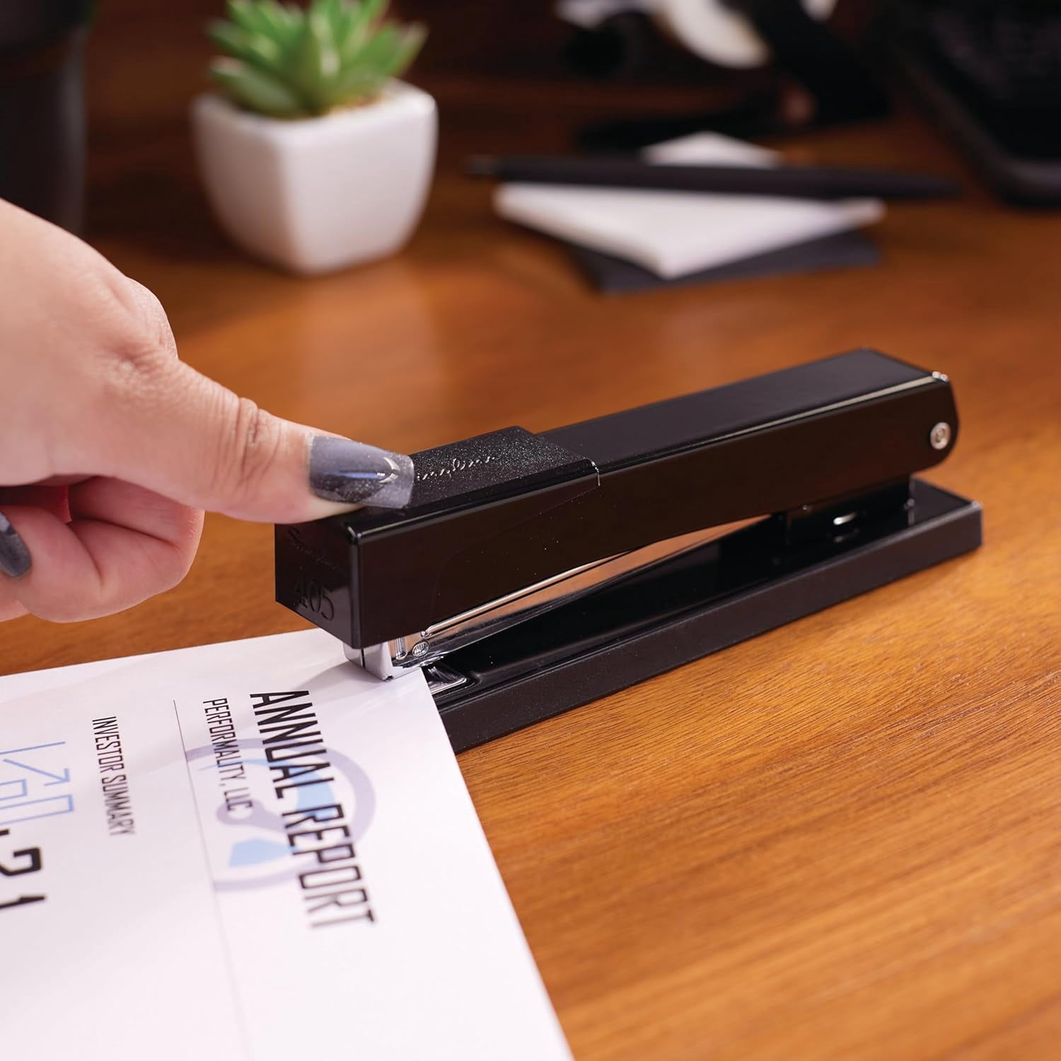 Stapler, 20 Sheet Capacity, LightDuty 405, Jam Free, Metal, Black (S7040501)