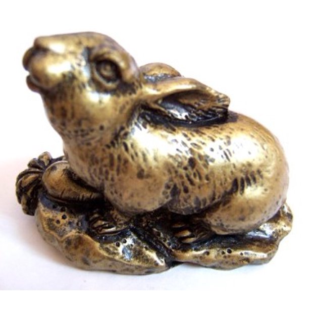 rabbit figurines