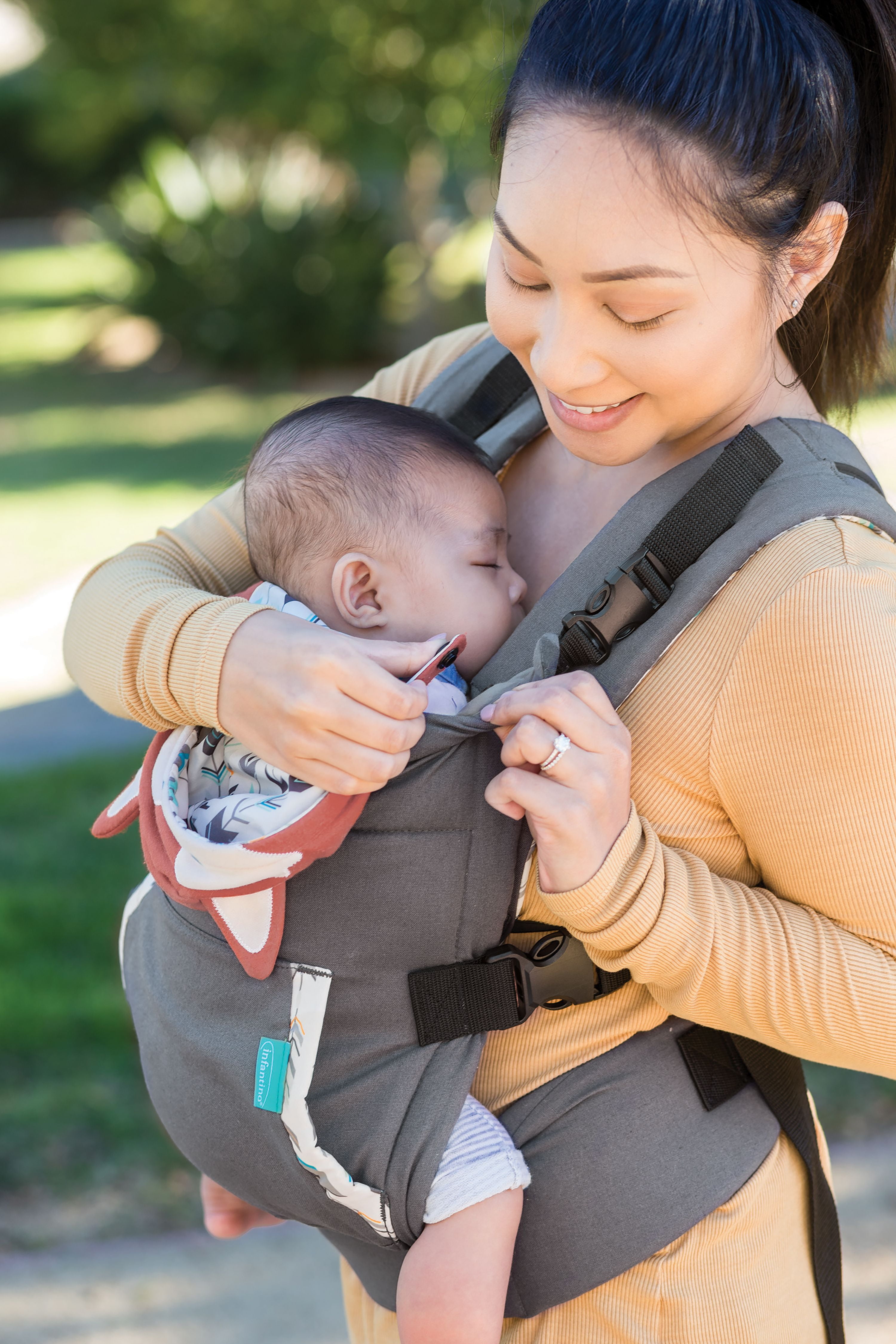 infantino fox carrier