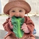 thumbnail image 4 of Juguete de dentición Oli & Carol Kendall The Kale para bebé, 4 of 7