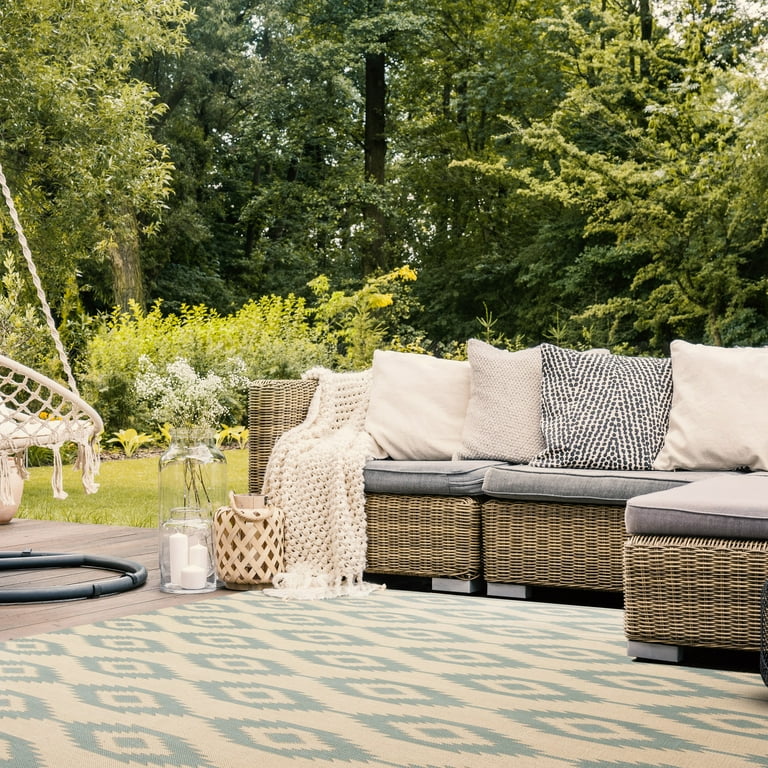 3' X 4' Aqua Damask Indoor Outdoor Area Rug 3' X 4' Aqua Damask Indoor Outdoor Area Rug