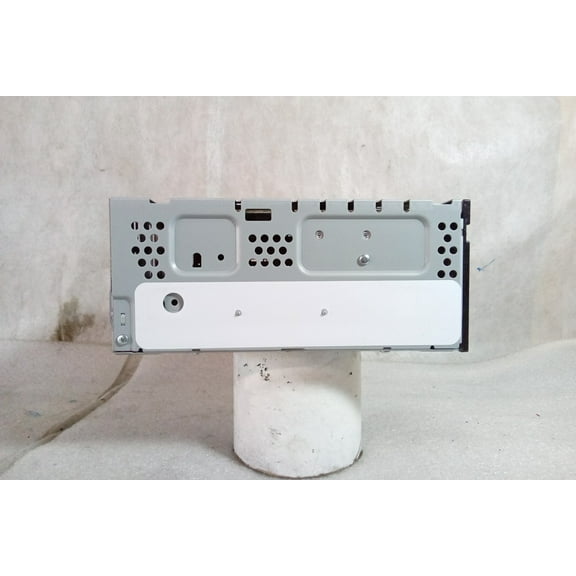 Pre-Owned 2019 Ford Escape AM FM MP3 Receiver GJ5T19C107KA OEM LKQ - Verify Specific Vehicle Fitment In Description - (Good)