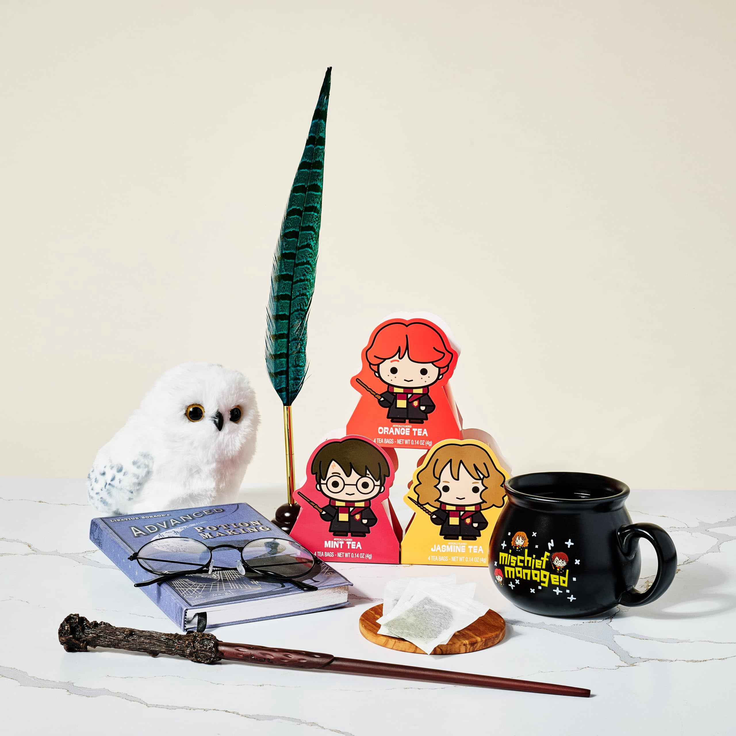 Thoughtfully HARRY POTTER Character Tea Assortment Gift Set, Includes a Pair of Cauldron Mugs and 36 Black and Green Tea Bags in 9 Flavors