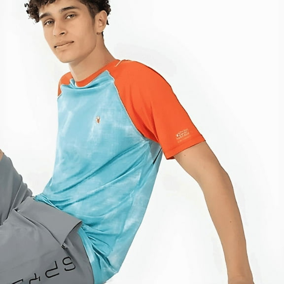 Men’s UPF 30  Short Sleeve Swim Shirt | Quick-Dry Rash Guard with Breathable Fabric & Sun Protection Size Medium