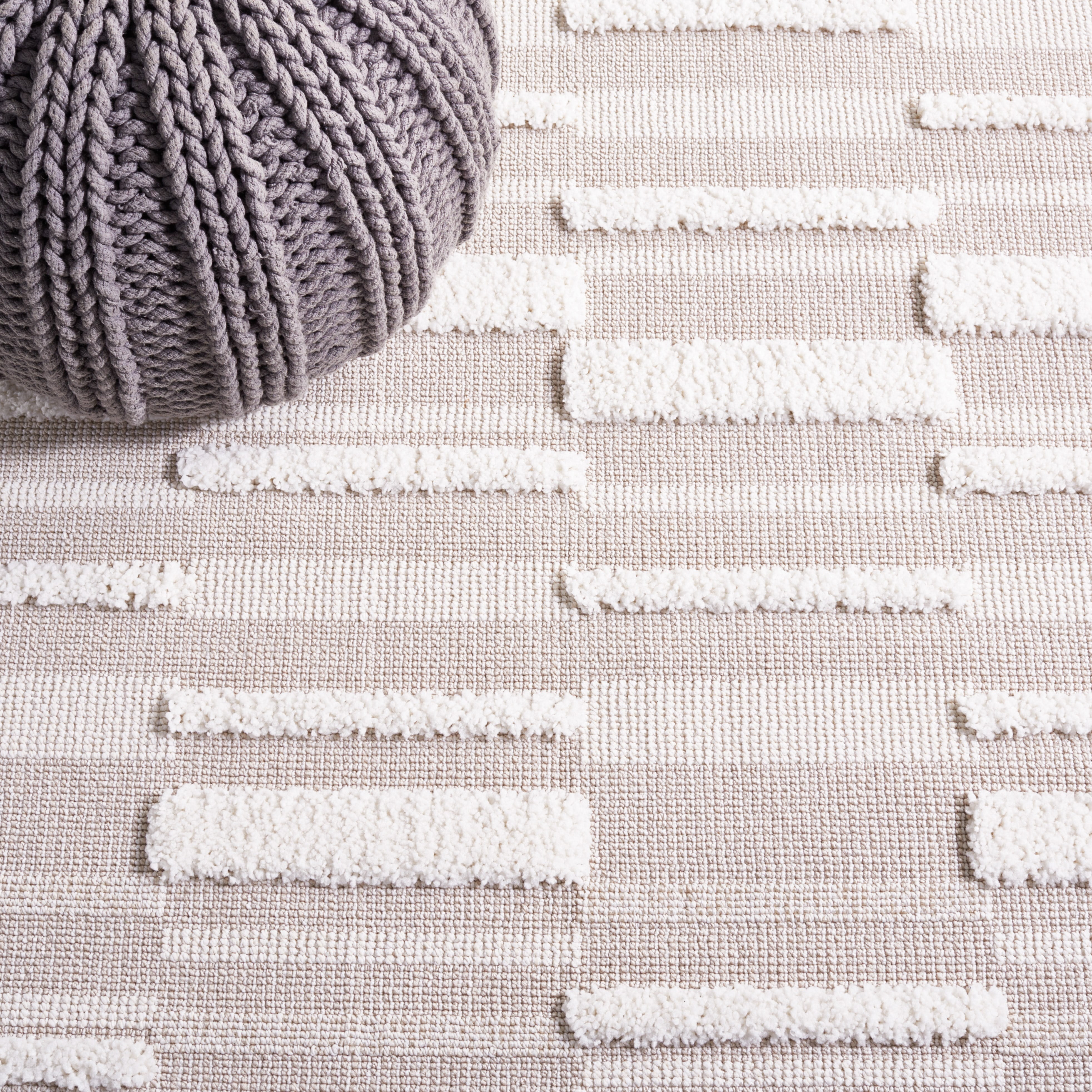 SAFAVIEH Trends Craig Geometric Runner Rug, Beige/Ivory, 2'2" x 9'