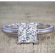 thumbnail image 4 of JeenMata Juego de Anillos de Boda Estilo Princesa de 2 Quilates - Juego de Novia - Juego de Trío de Boda - Anillo de Compromiso - Anillo Art Déco - Anillo de Promesa - Plata Esterlina, 4 of 7