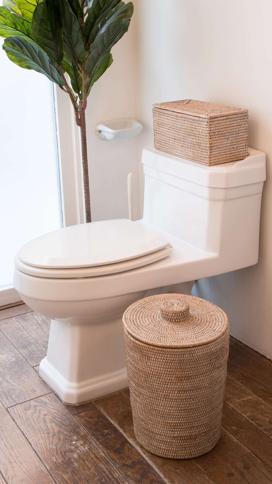 Kouboo La Jolla Rectangular Rattan Storage and Toilet Roll Storage Basket Decorative Storage Bins, Organizer, Household, Basket With Lid, White Wash