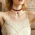 thumbnail image 2 of Yolev Choker Halsband Schwarz Rot Samt Halskette Klassische Samt Herz Halskette Geschichtet Verstellbare Halsband Damen Schmuck für Mädchen Gothic Choker Kette Schwarz Damen, 2 of 5