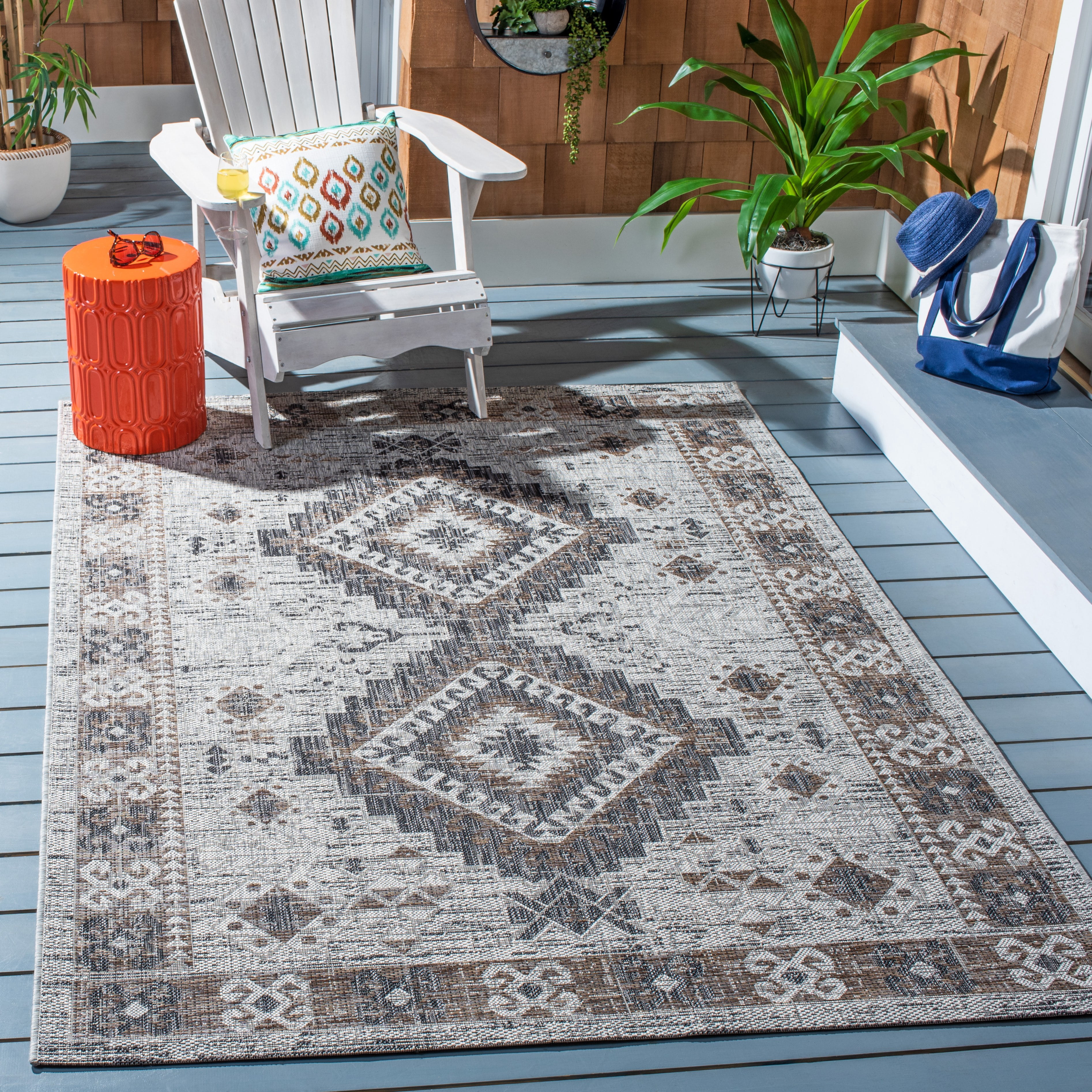 SAFAVIEH Courtyard Davin Geometric Indoor/Outdoor Area Rug, Light Grey/Light Beige, 6'7" x 9'6"