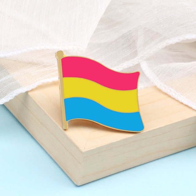 50 Estilos Creativos LGBTQ Esmalte Pines Arco Iris Bandera Broche Insignias Pansexual Símbolo Asexual Corazón Insignia Orgullo Lesbiana Gay Joyería