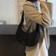 thumbnail image 3 of Bolso Hombro 1, 3 of 9