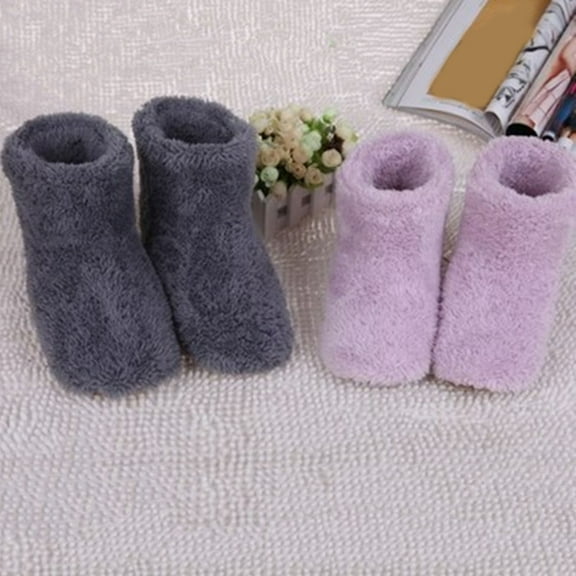 Xinyolin 1 Pair Hiding Interface Non-slip Foot Warmers Simple Soft Plush USB Electric Boots Slippers for Indoor