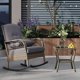 thumbnail image 1 of Silla mecedora de exterior Silla de jardín de ratán resistente a la intemperie – Diseño ergonómico, estructura de acero, cojín gris grueso – Marrón ratán + cojín gris, 1 pieza – Ideal para patio, 1 of 8