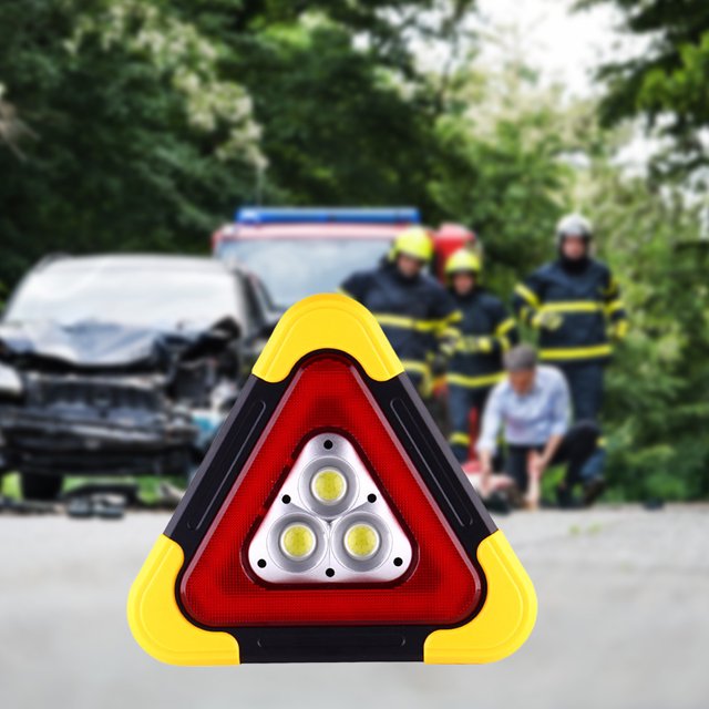 Lámpara de alarma de advertencia de coche solar 6400 mAh Triángulo de seguridad vial 1/3 COB 4 modos (M)