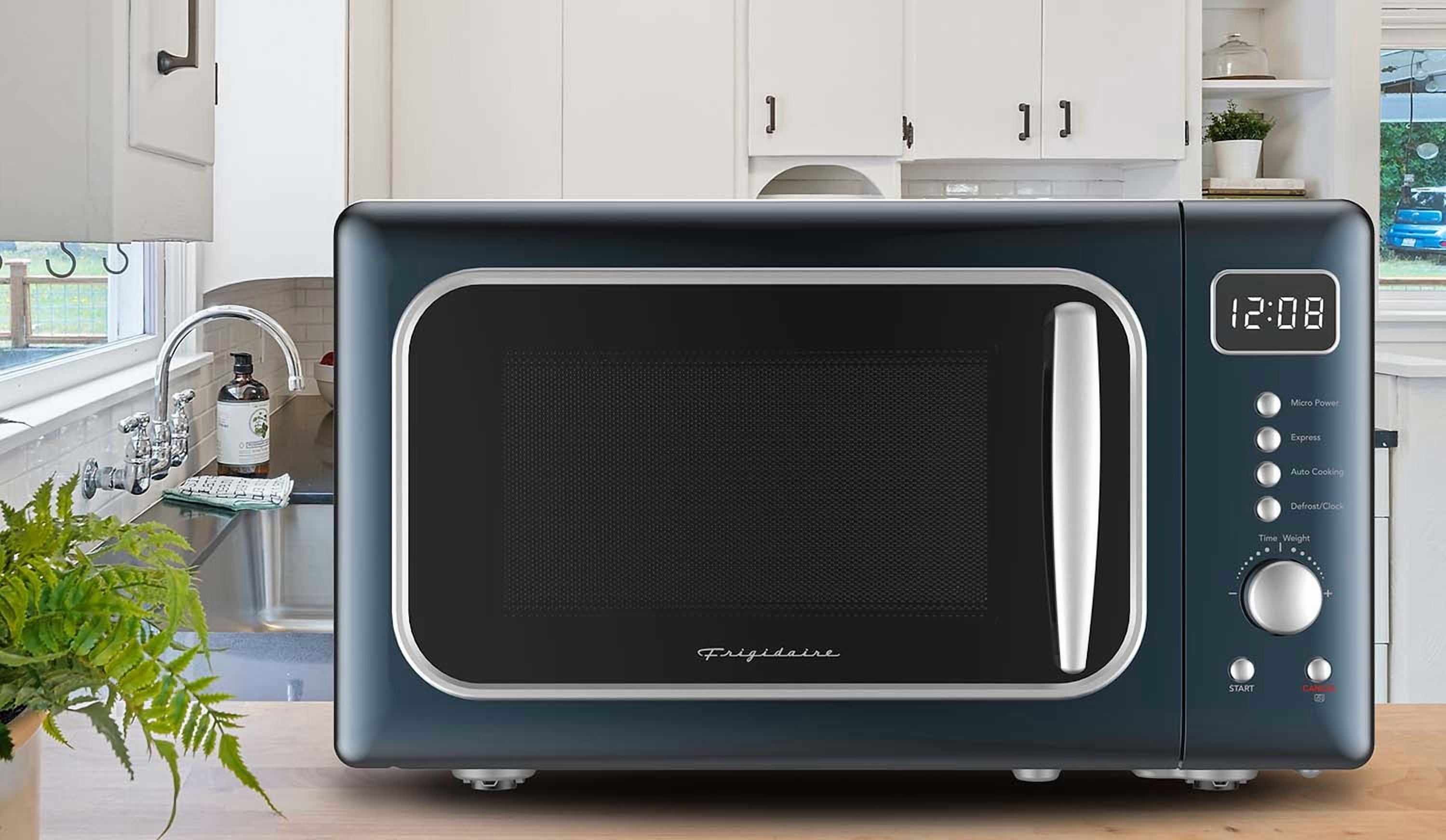 Frigidaire 0.7 Cu. ft. 700 Watts Retro Countertop Microwave Oven, Azure