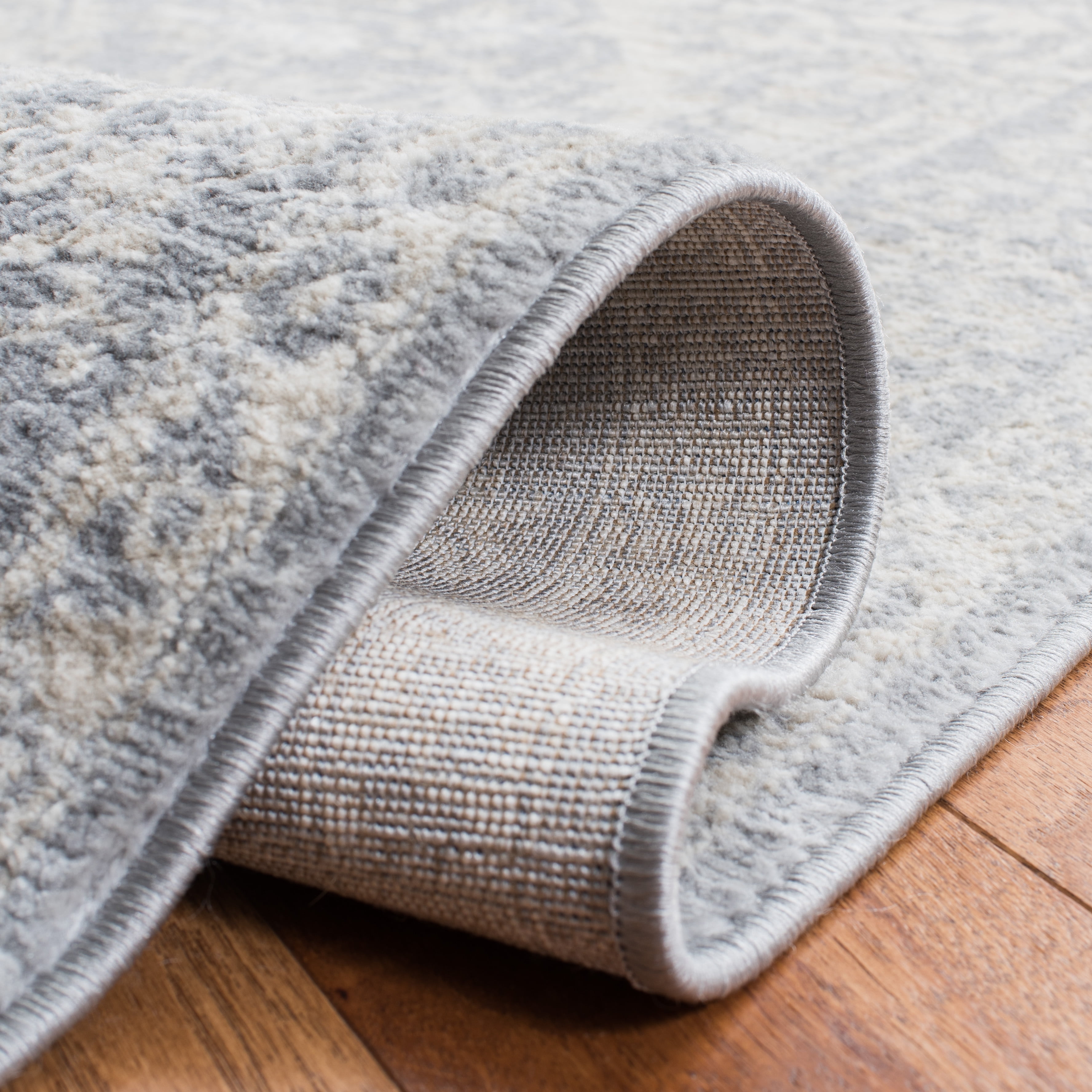 SAFAVIEH Brentwood Adams Oriental Area Rug, Light Gray/Ivory, 4' x 6'