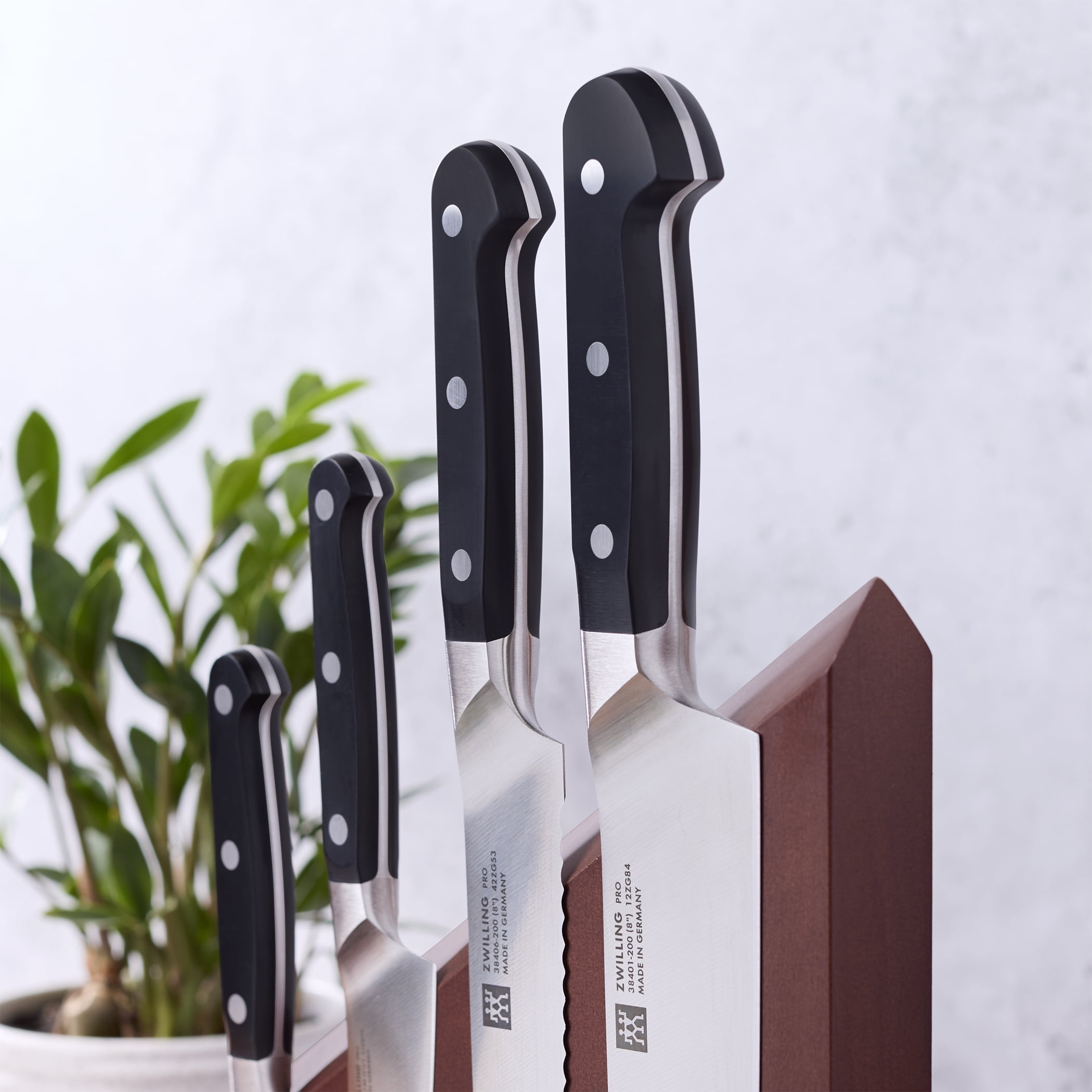 ZWILLING Pro RCF 5-pc Magnetic Knife Block Set - Brown