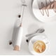 thumbnail image 2 of Espumador de leche de mano, funciona con pilas, eléctrico, portátil, mini mezclador, máquina de café de espuma para café con leche, capuchino, leche, espuma, batidor de acero inoxidable 304, 2 of 4