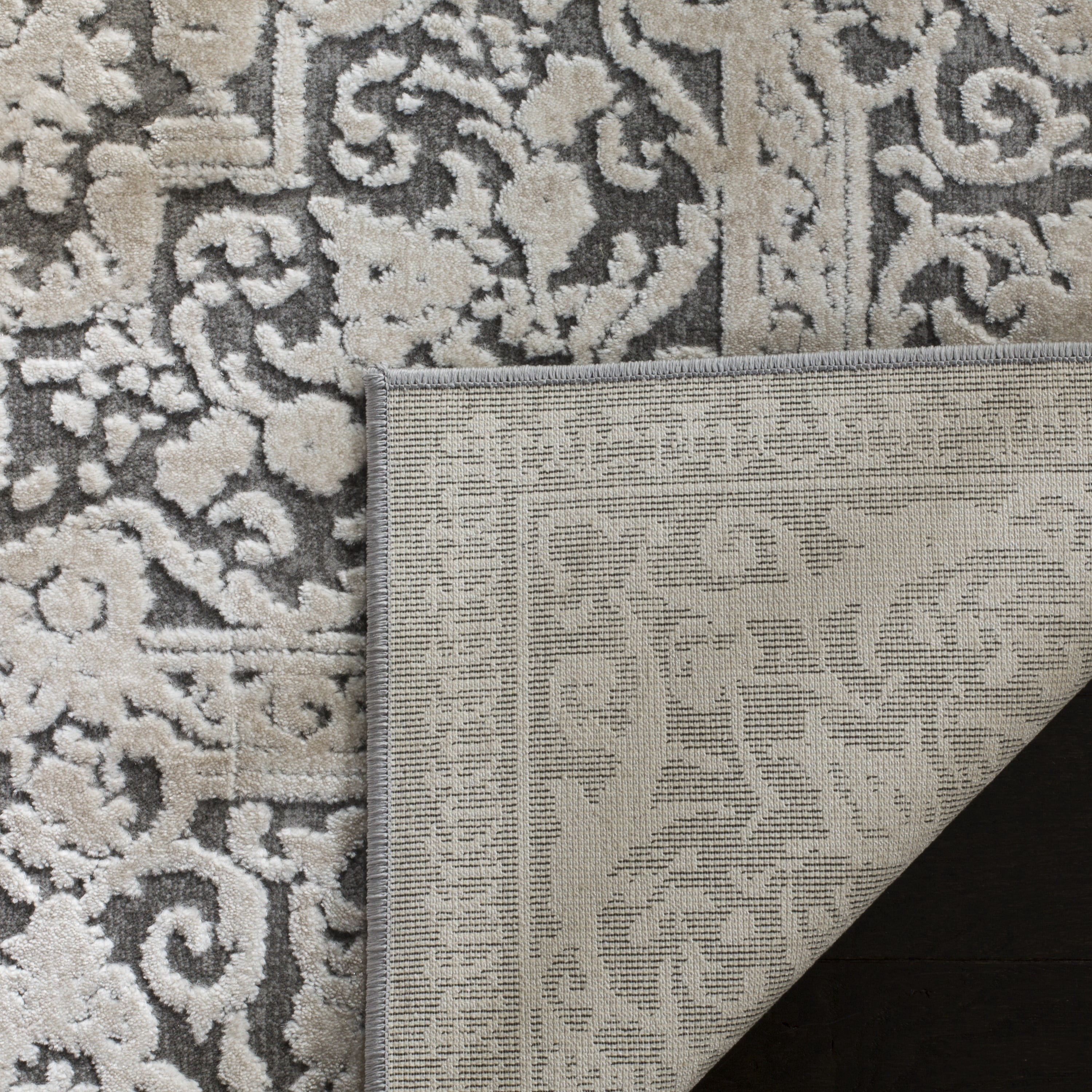 SAFAVIEH Reflection Sophia Traditional Area Rug, Dark Grey/Cream, 2'3" x 3'