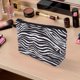 thumbnail image 5 of Ofertas Únicas 1 Pc Bolsa de Maquillaje Impresa con Animales para Vacaciones Viaje Blanca Negra de Poliéster, 5 of 5