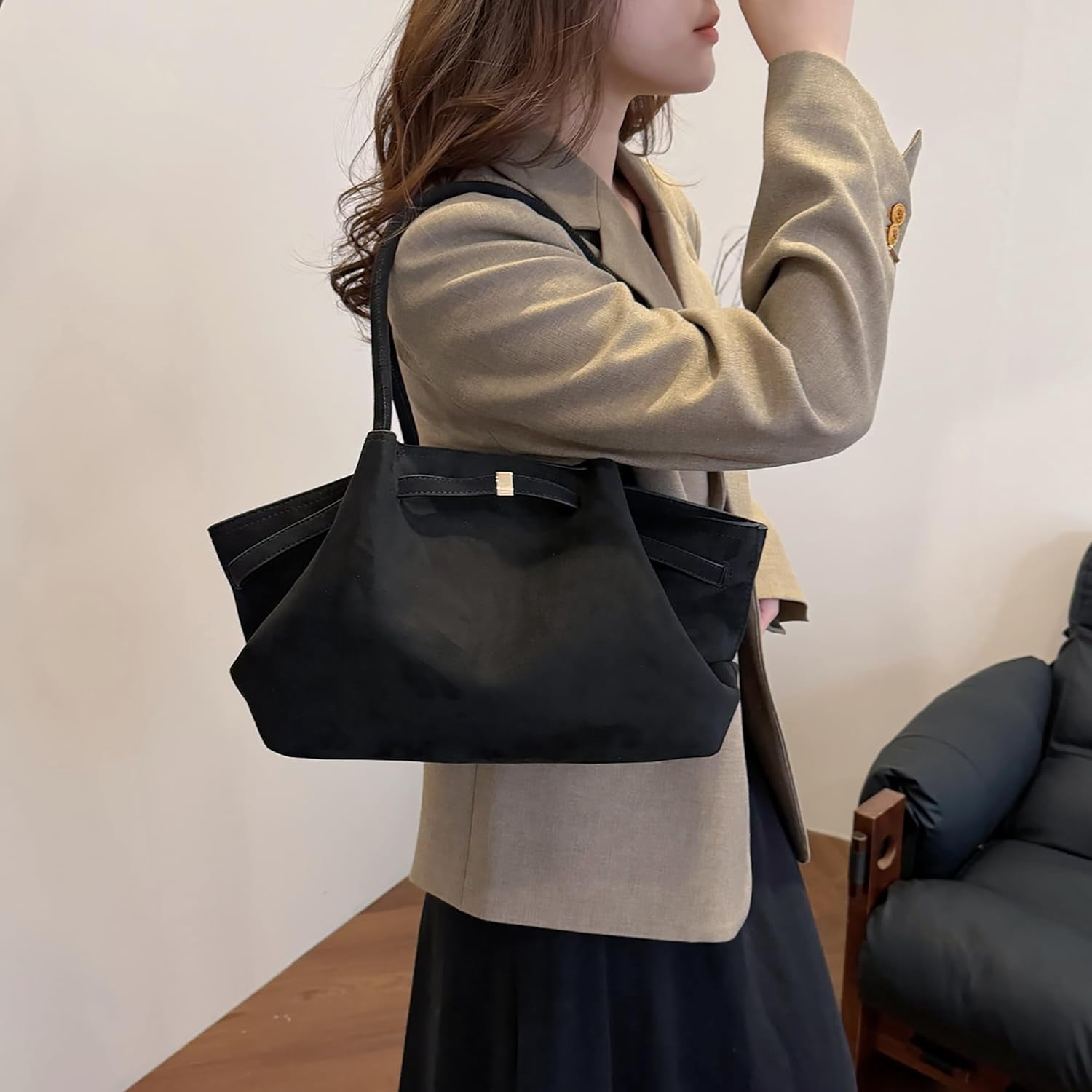 Kwuty Faux Suede Tote Bag for Women, Hobo Handbag Women Vintage Shoulder Bag Purse for Work Office Travel（Black）