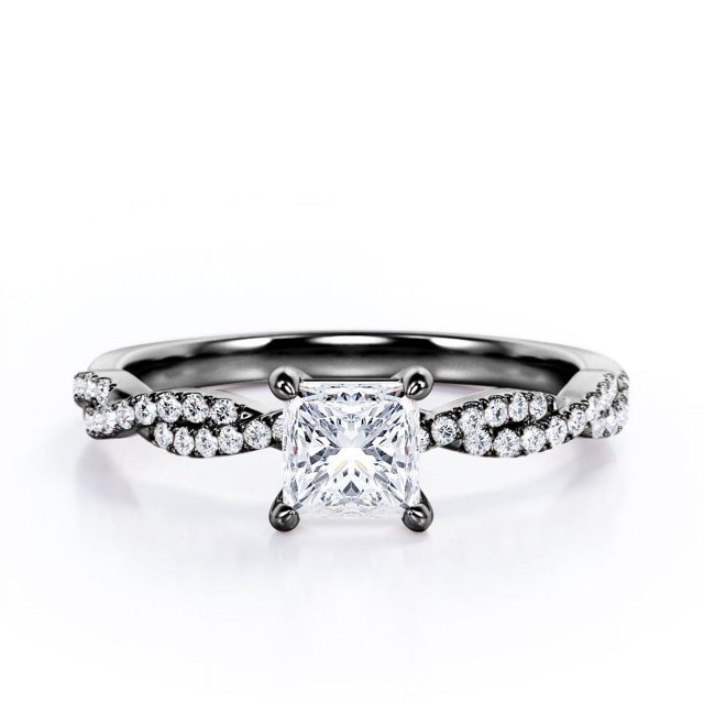 JeenMata Anillo de Compromiso de 4 Puntas con Diamantes de Talla Princesa con Detalles Pavé en Oro Negro de 10 K