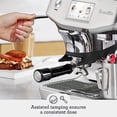 thumbnail image 4 of Breville the Barista Touch Impress Cafetera espresso con molinillo y espumador de leche, cafetera espresso con apisonamiento asistido, máquina de capuchino y café con leche para el hogar, BES881BSS, a, 4 of 5