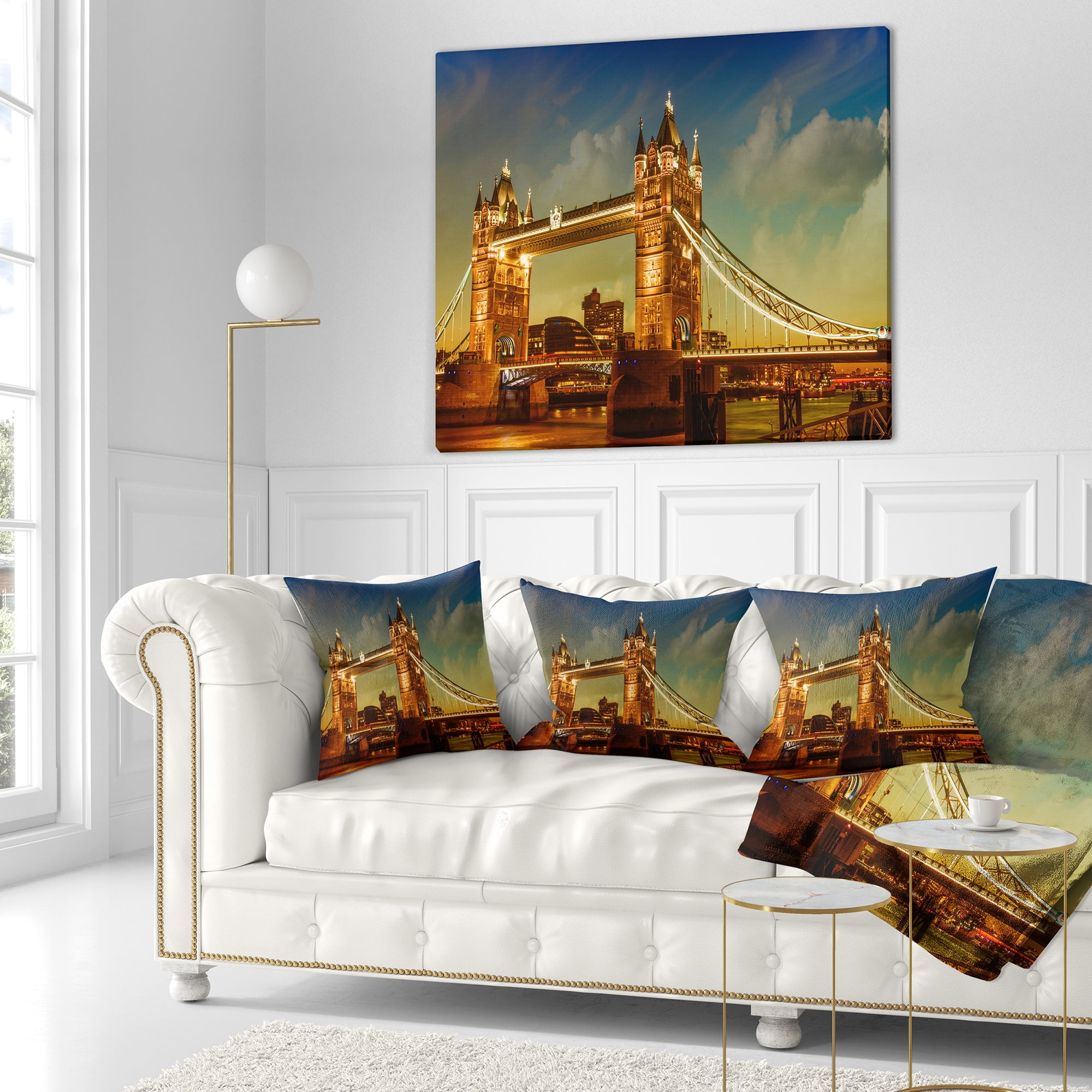 Designart Majesty of Tower Bridge - Cityscape Photography Throw Pillow - 16x16