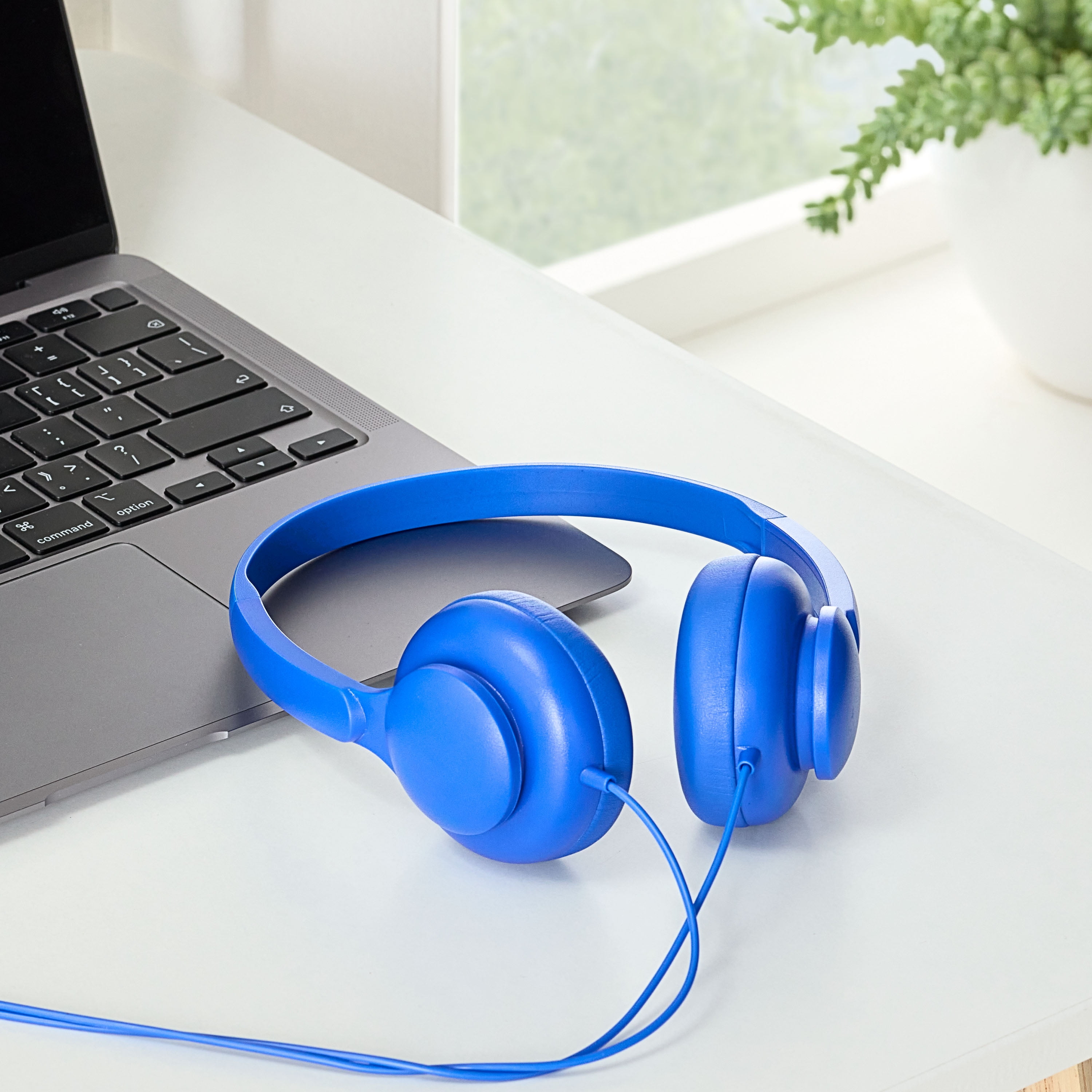 onn. Wired on Ear Headphones Blue New