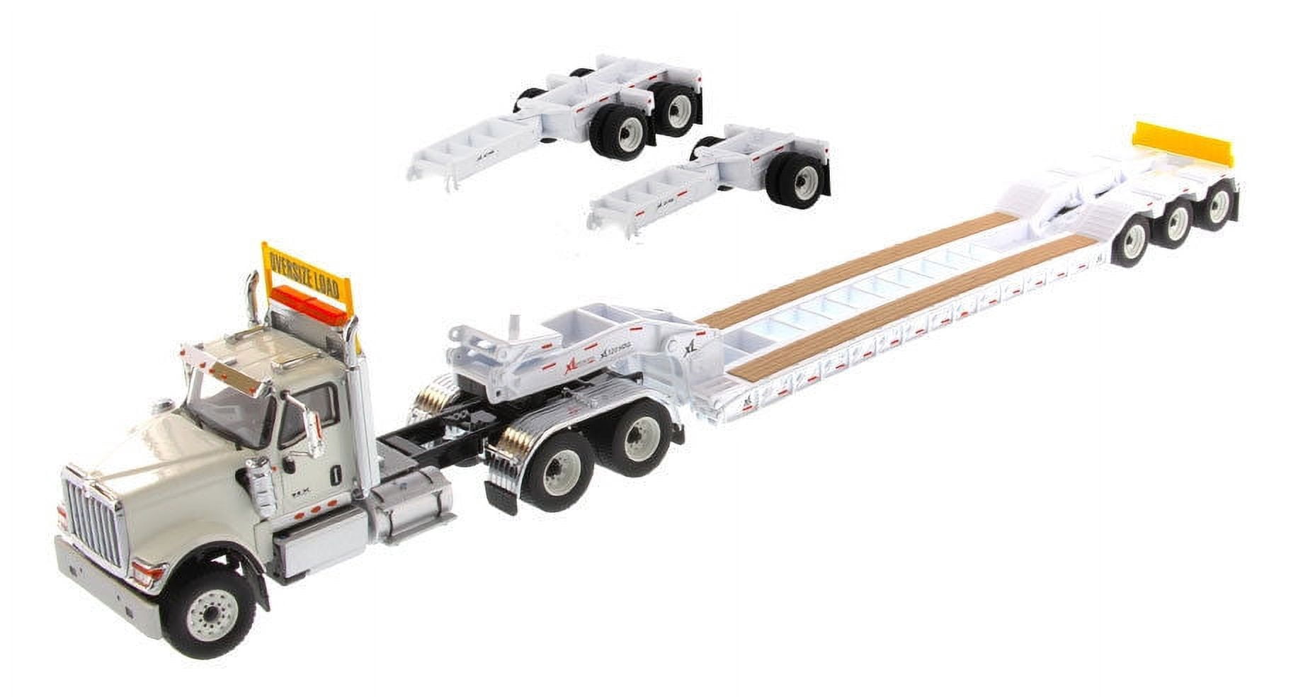 Diecast Masters 71015 International HX520 Tandem Tractor White