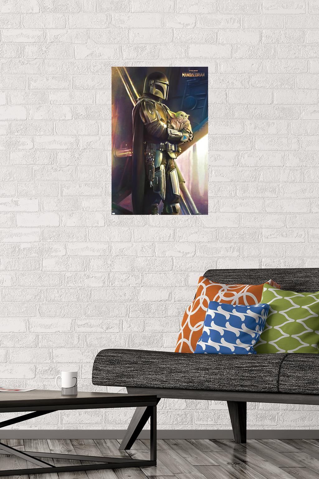Star Wars: The Mandalorian - Held Wall Poster, 14.725" x 22.375"