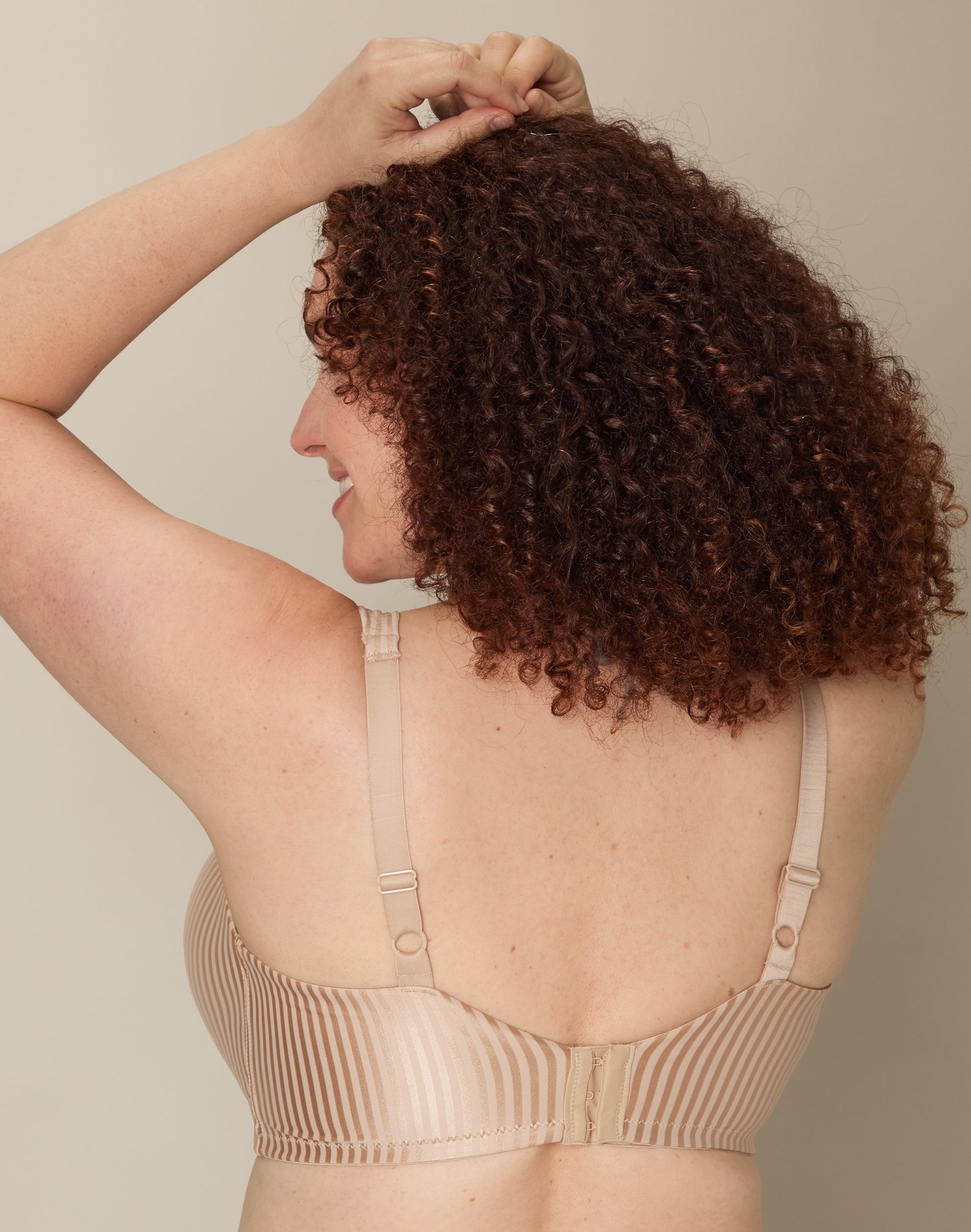 Playtex Secrets Wirefree Bra Perfectly Smooth Women's 4 Way Support 4707