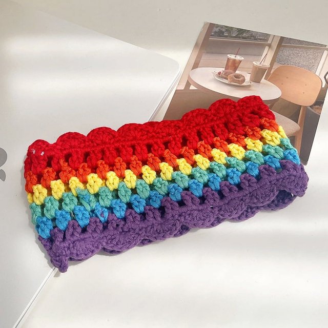 Banda para el cabello con bufanda de crochet con flores de moda europea y americana, estilo pastoral, banda para el cabello con forma triangular que combina con todo, accesorios para el cabello
