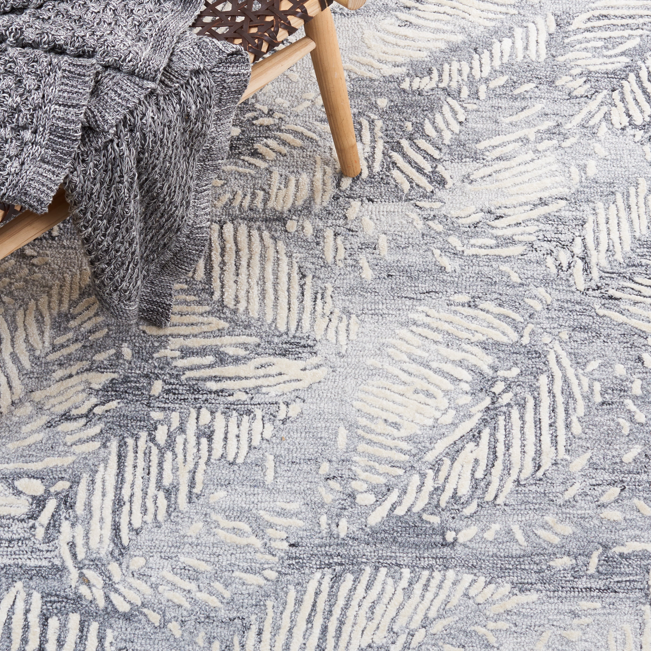 SAFAVIEH Glamour Nina Botanical Area Rug, Grey/Ivory, 4' x 6'