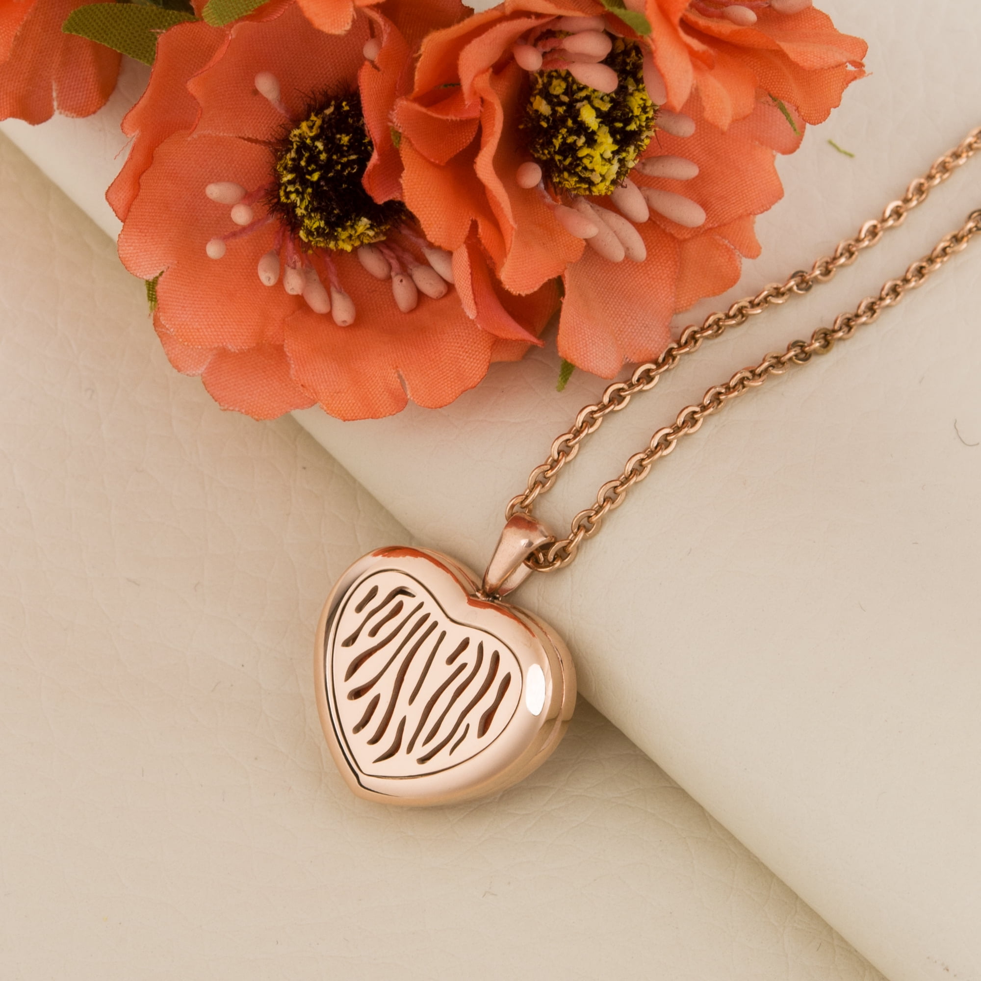 Aromatherapy Diffuser Necklace | L Heart | Purify Skin Therapy