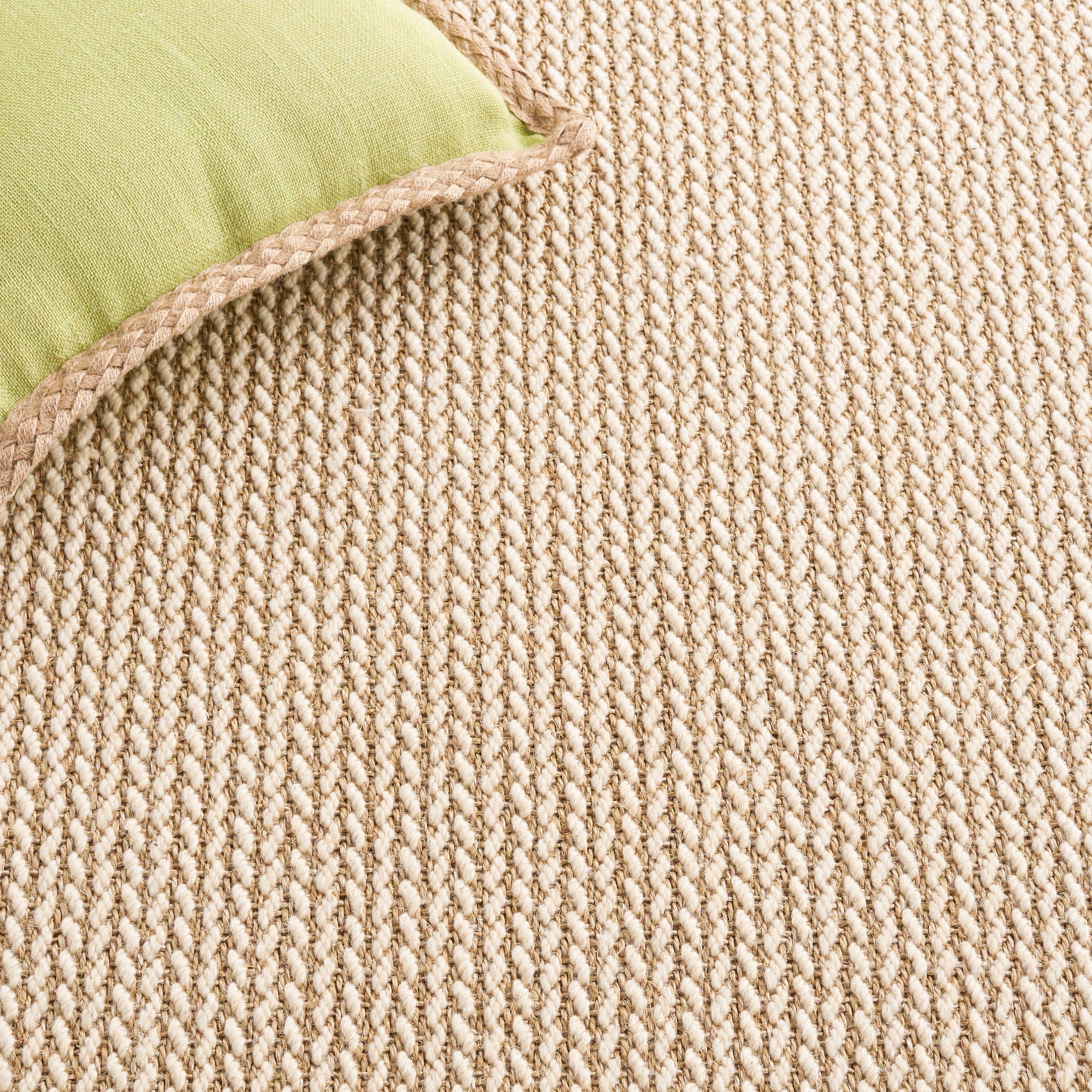 SAFAVIEH Natural Fiber Rosheen Bordered Area Rug, Beige, 6' x 6' Square