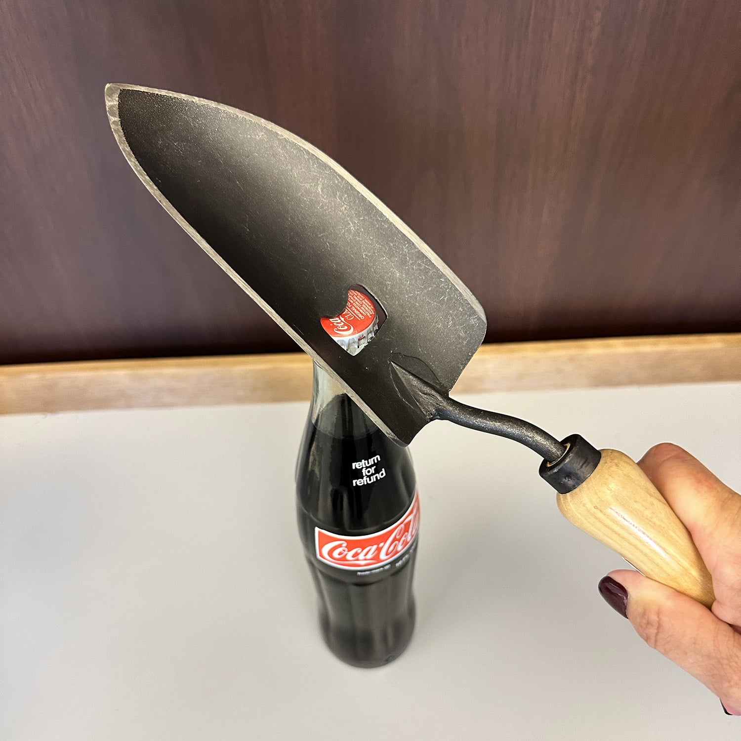 Bottle Opener Trowel – 2-in-1 Gardening Tool for Planting and Enjoying Your Favorite Beverage