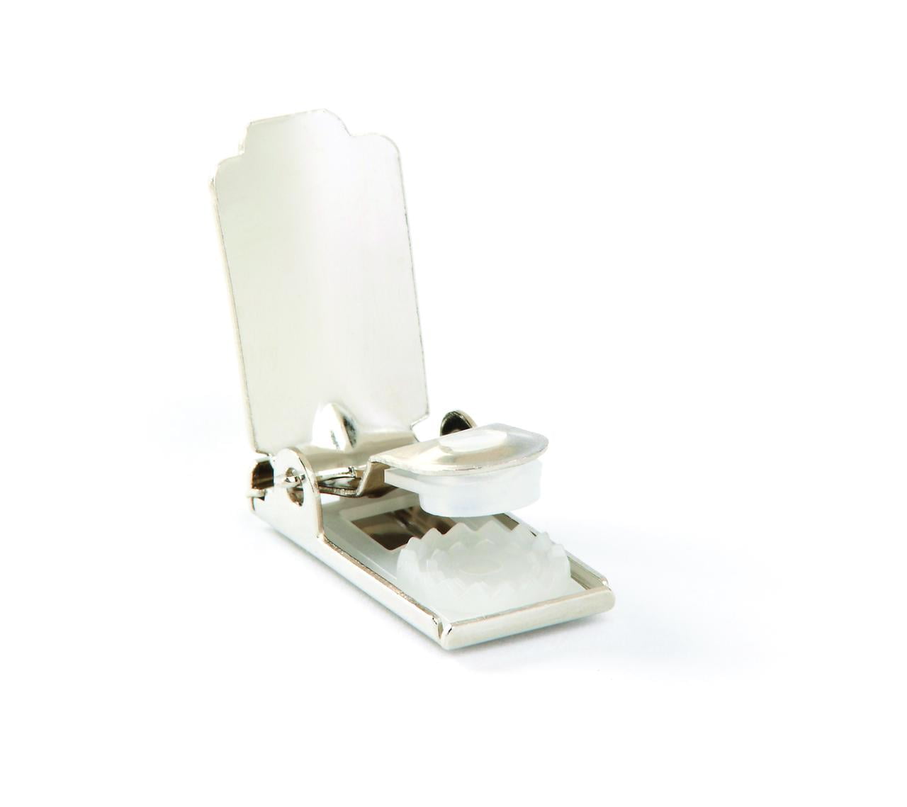 DURABLE Click Fold Badge Holders with Strap Clip, 2-1/8" x 3-5/8", Clear, Pack of 25 (821619)