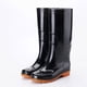 thumbnail image 4 of sweethay Botas de lluvia, zapatos calentadores de muslo de plástico, chanclos de plana, cómodos y puros, diarios, informales, para el día de Accesorios de calzado Negro Zapatos>42 sweethay AP013571-03, 4 of 6