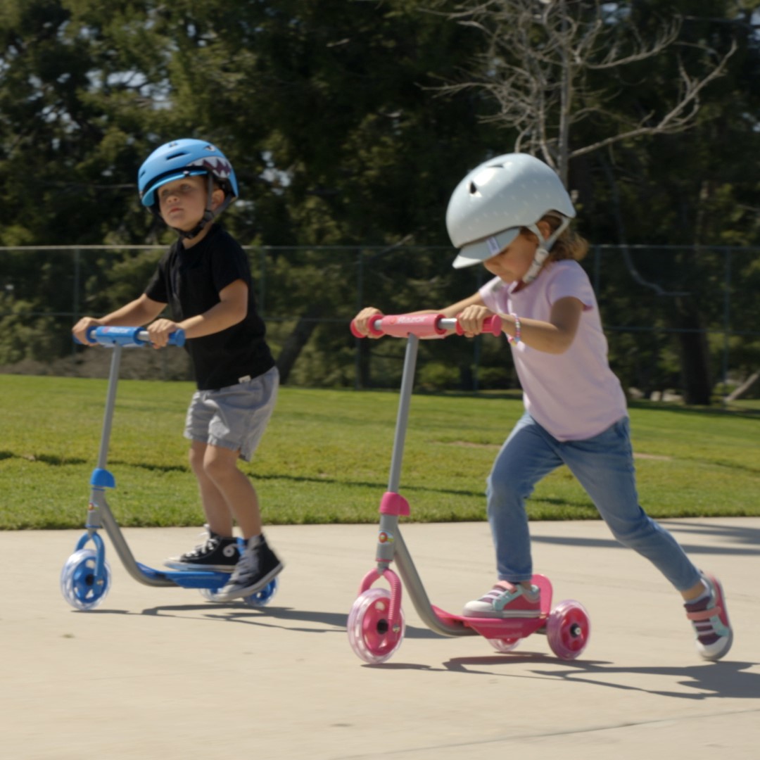 Razor Jr Lil' Kick 3-Wheel Scooter For Kids Ages 3+, Pink photo 2