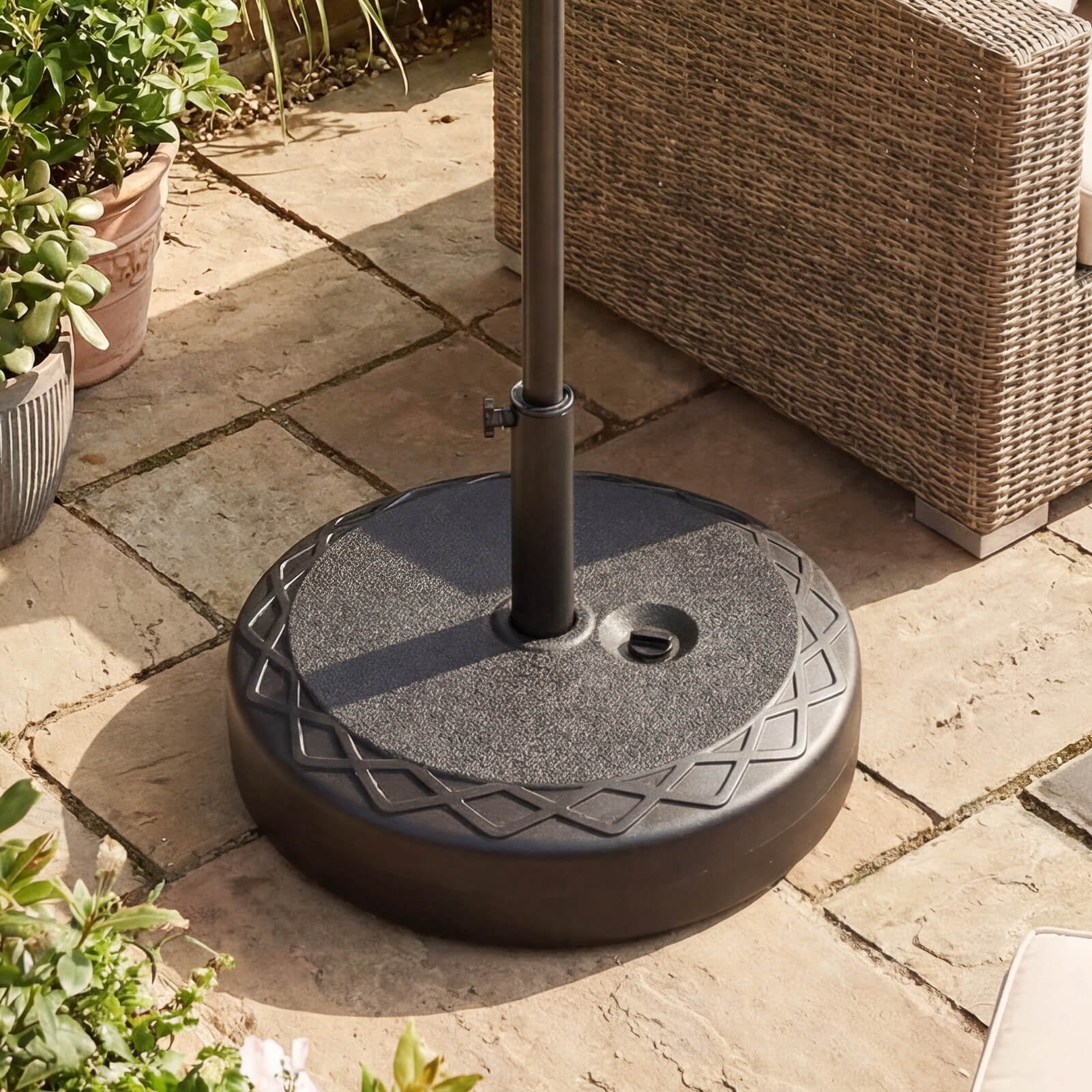 Costway Fillable Umbrella Base 90 LBS Heavy Duty,Sand Filled Round Market Umbrella Stand